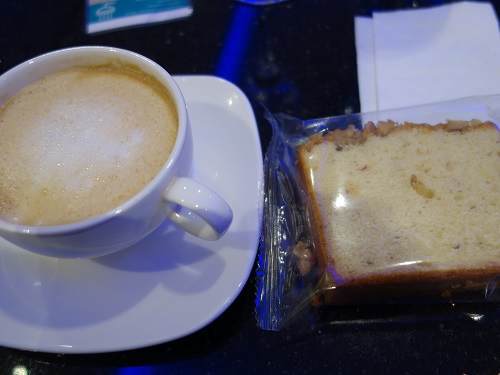 コーヒーとバナナケーキ