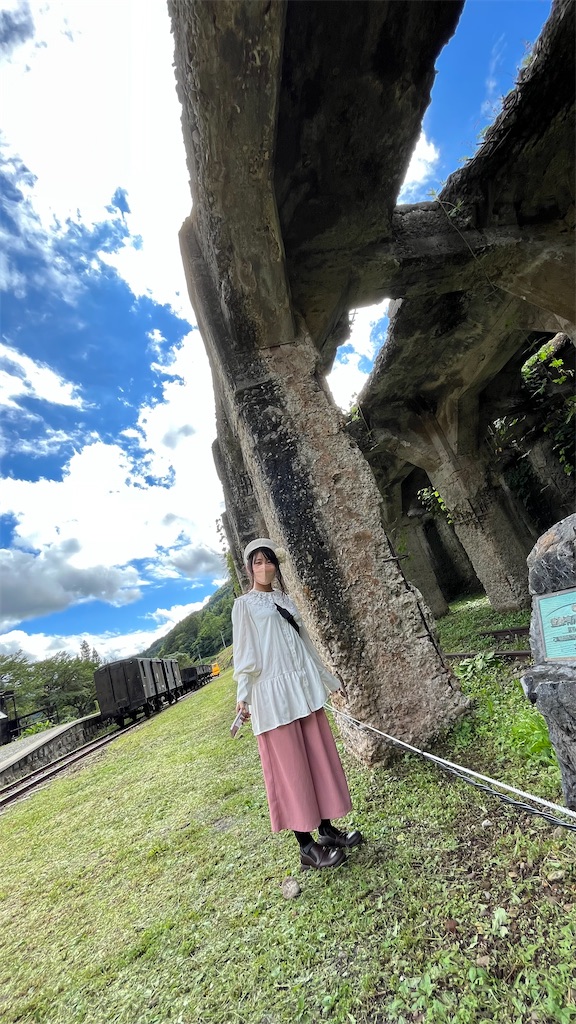 旧太子駅のホッパーと彼女
