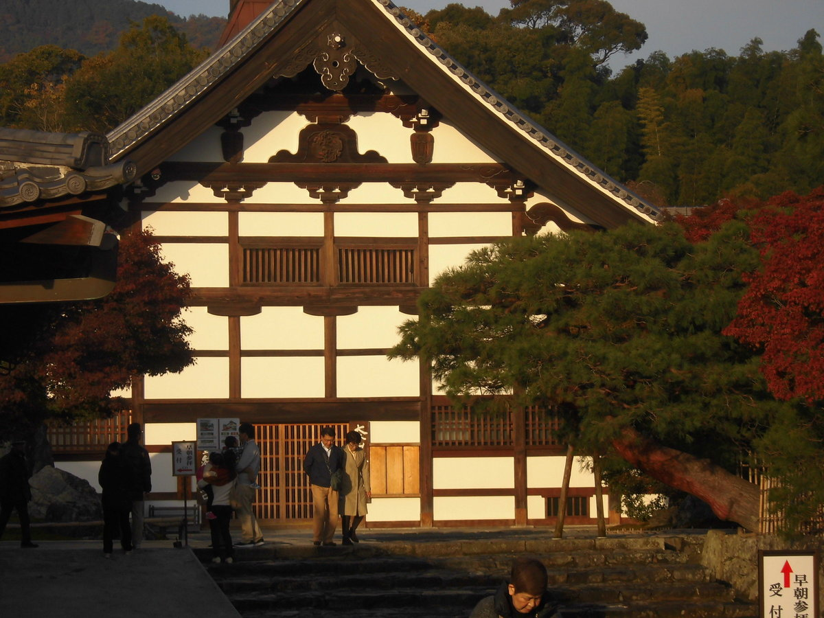 7:30 天龍寺の早朝拝観 拝観受付 2017年11月25日 撮影:MKタクシー