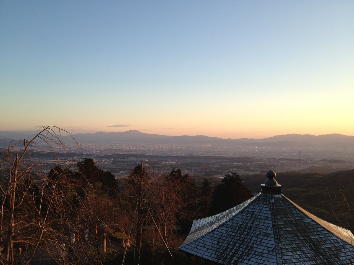 7:23 善峯寺の初日の出 釈迦堂前 撮影:MKタクシー