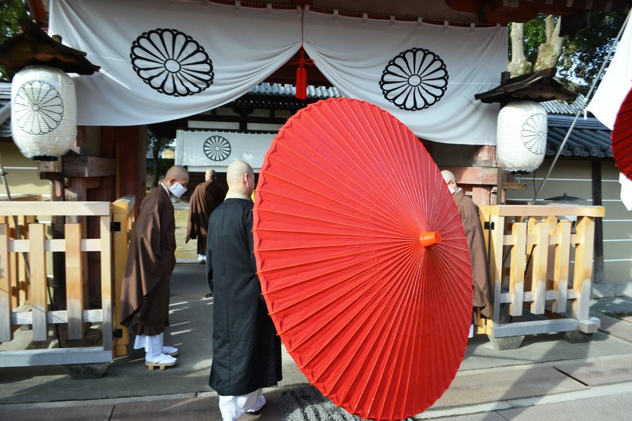 東寺・灌頂院東門　撮影：MKタクシー