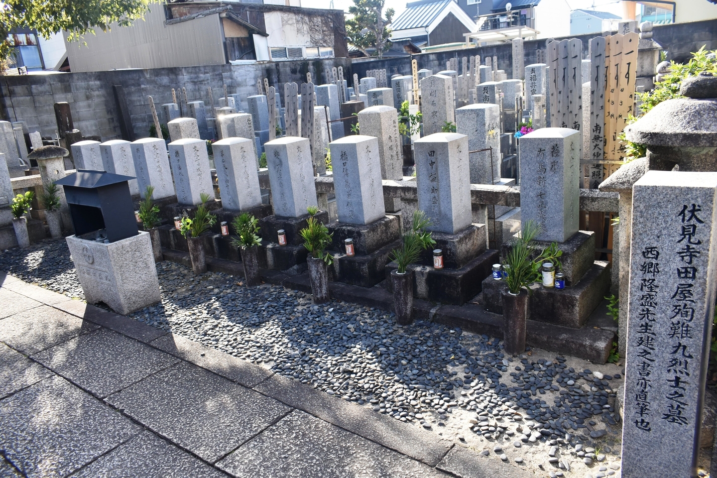 薩摩九烈士の墓 2021年1月2日 撮影:MKタクシー
