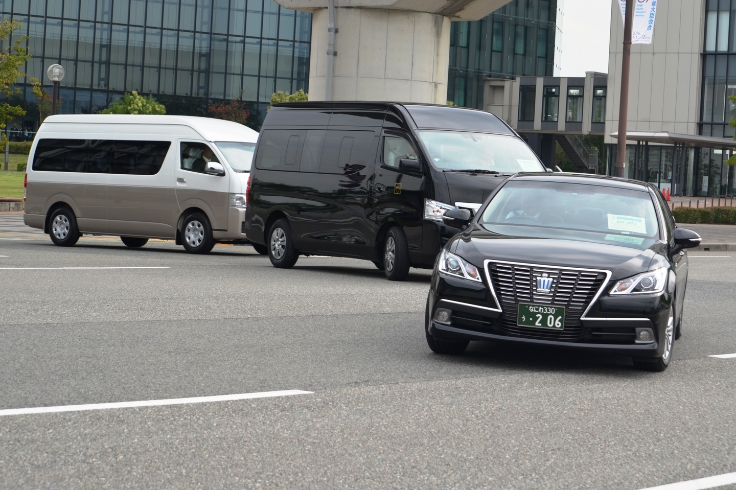 車列を作って国賓の方を送迎する様子(一例)