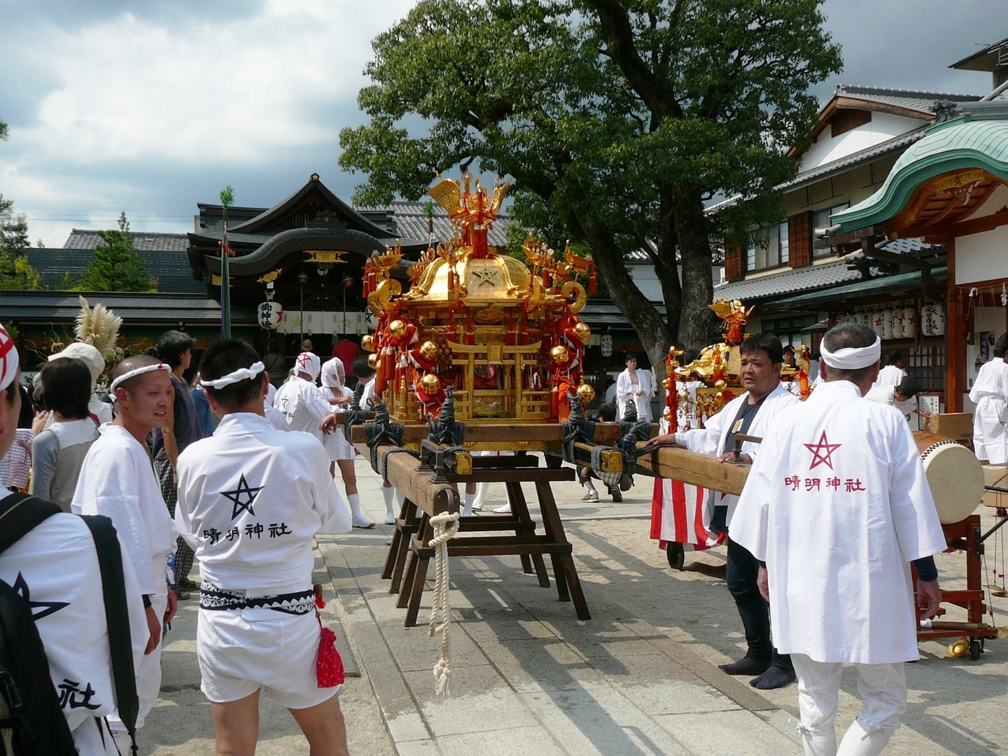 晴明桔梗紋の法被　2007年9月23日　撮影：MKタクシー