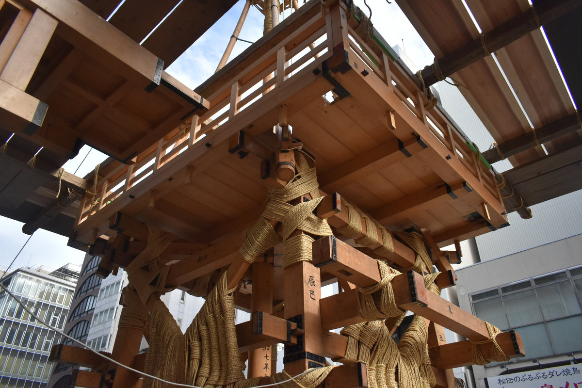 月鉾の山鉾建て 2018年7月12日 撮影:MKタクシー