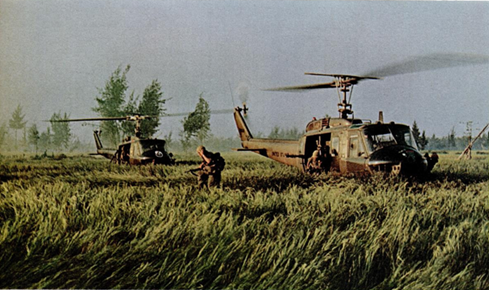 ソンミ村を襲撃するアメリカ軍(出典:『LIFE』1969年12月5日号)