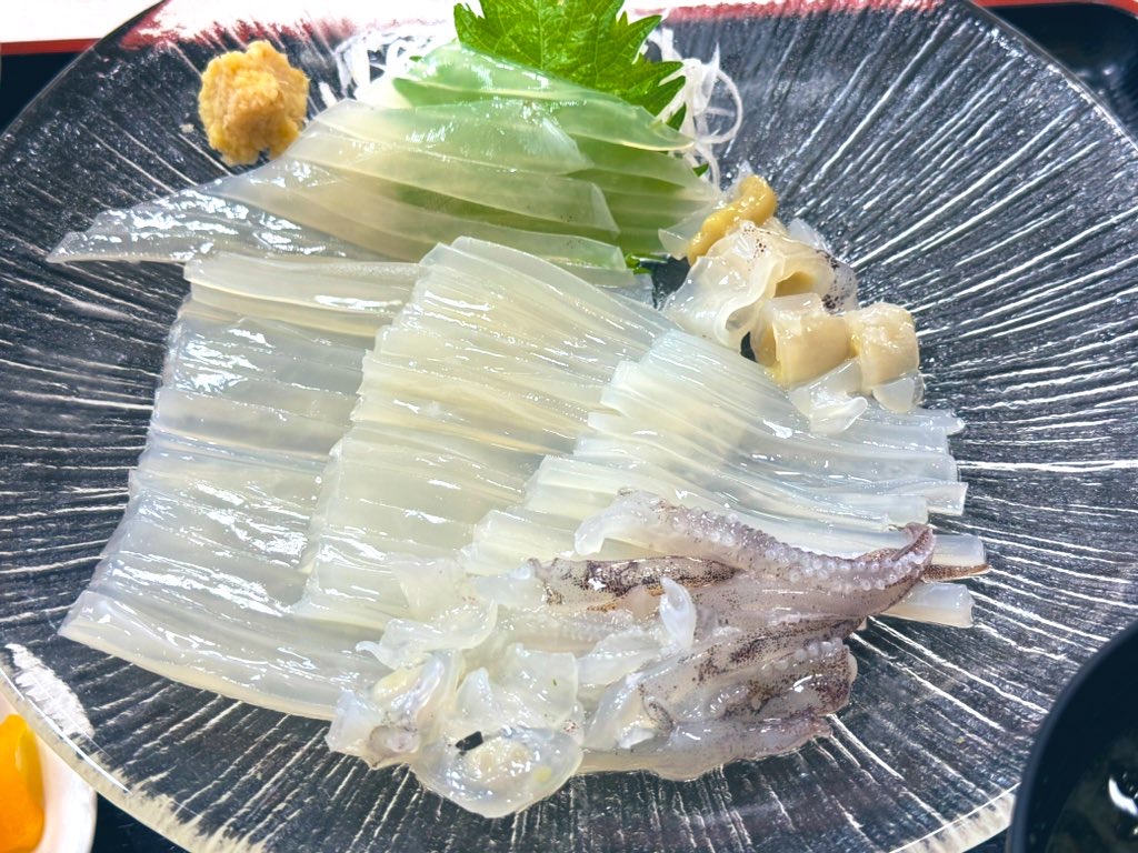 えびす食堂の活イカ刺し定食の活イカ