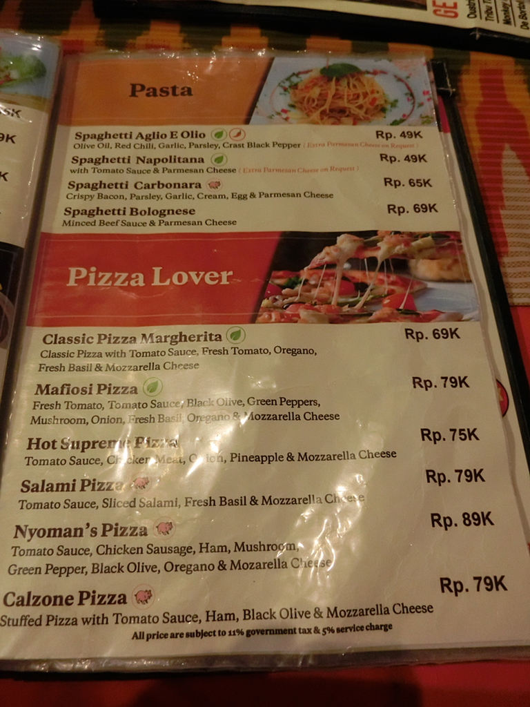 バリ島⑪ 【ヌサドゥア】雰囲気の良いNyoman's Beer Gardenでディナー【ライブあり】 Trip&Cafe