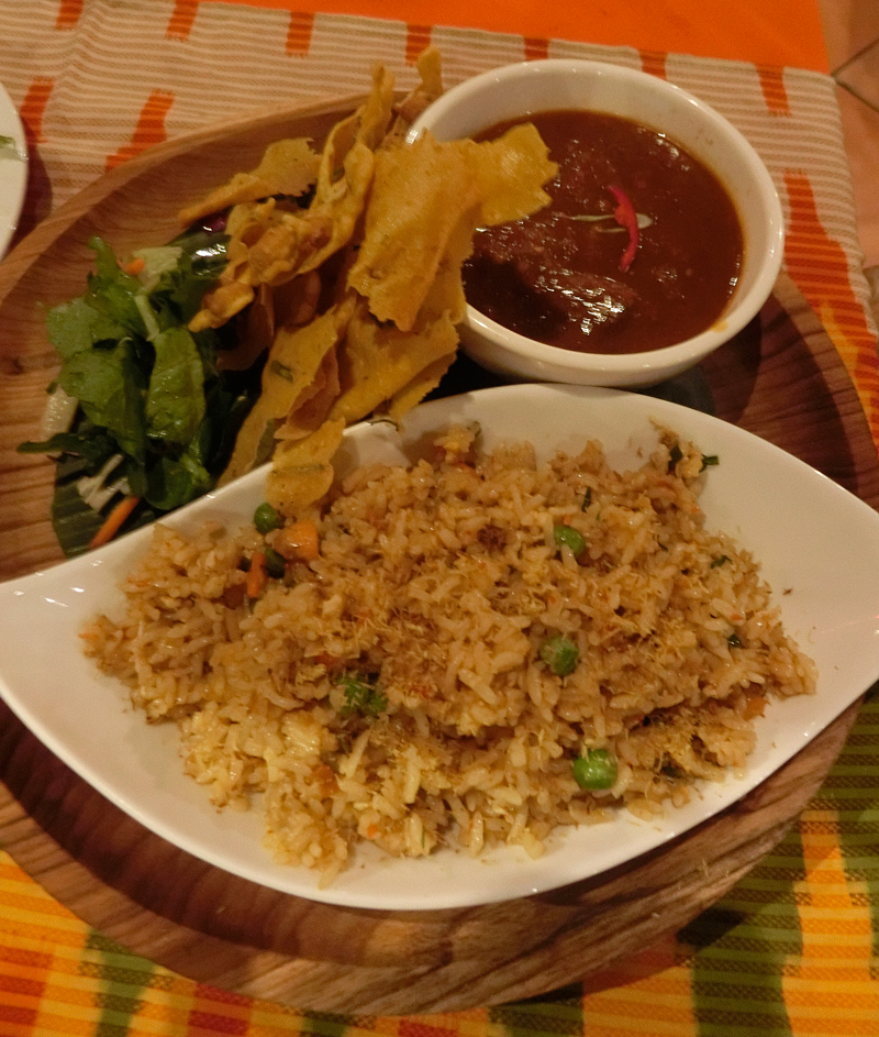 バリ島⑪ 【ヌサドゥア】雰囲気の良いNyoman's Beer Gardenでディナー【ライブあり】 Trip&Cafe