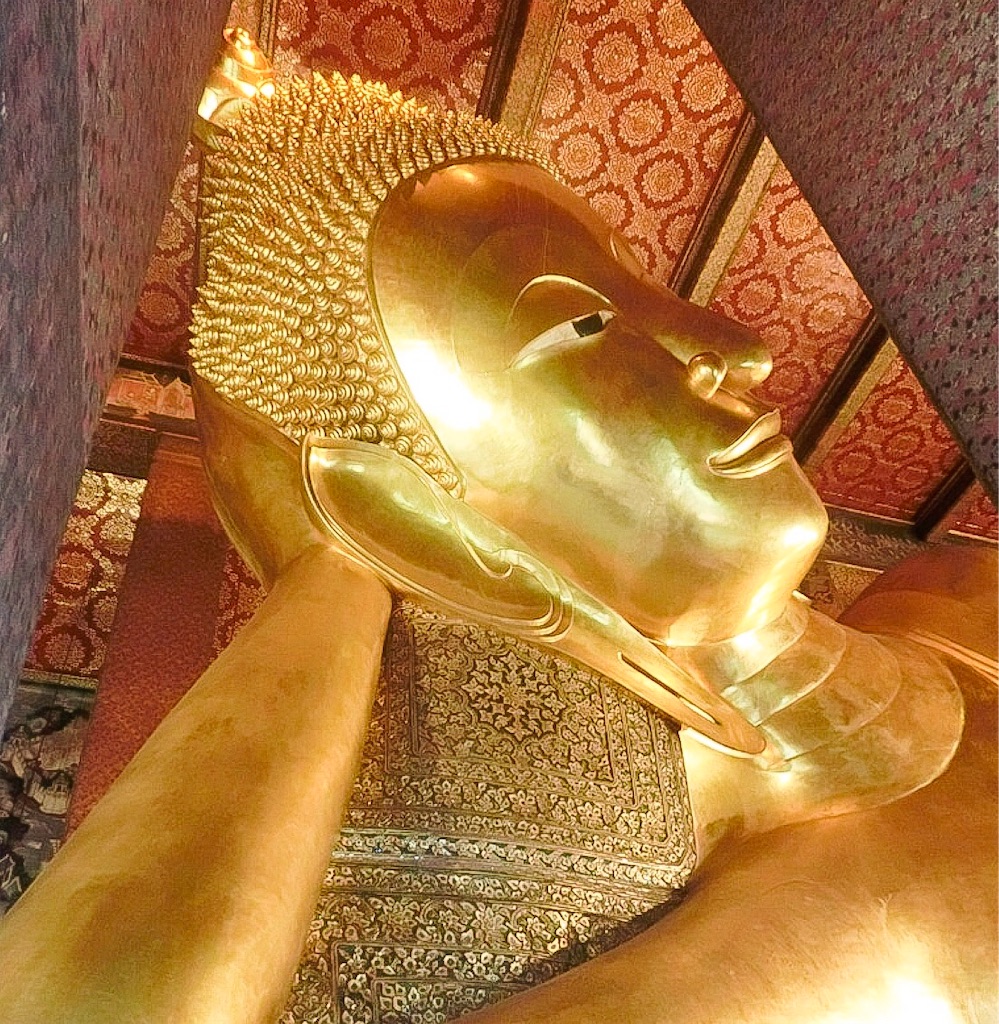 タイ 巨大な涅槃像ワットポー ランチ Trip Cafe