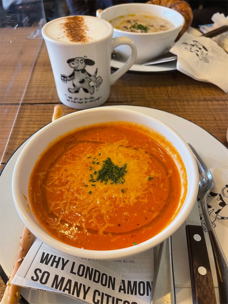 【韓国】ロンドンベーグルミュージアム安国店でベーグルとトマトスープの朝食♬ Trip&Cafe