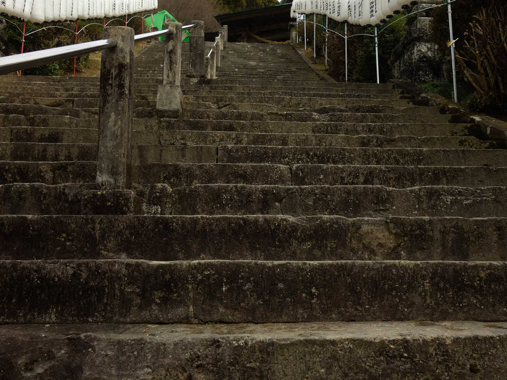 大津山神社最後の階段