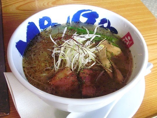 2010/10/10　二代目もんごい　焦がしバター洋風塩ラーメン