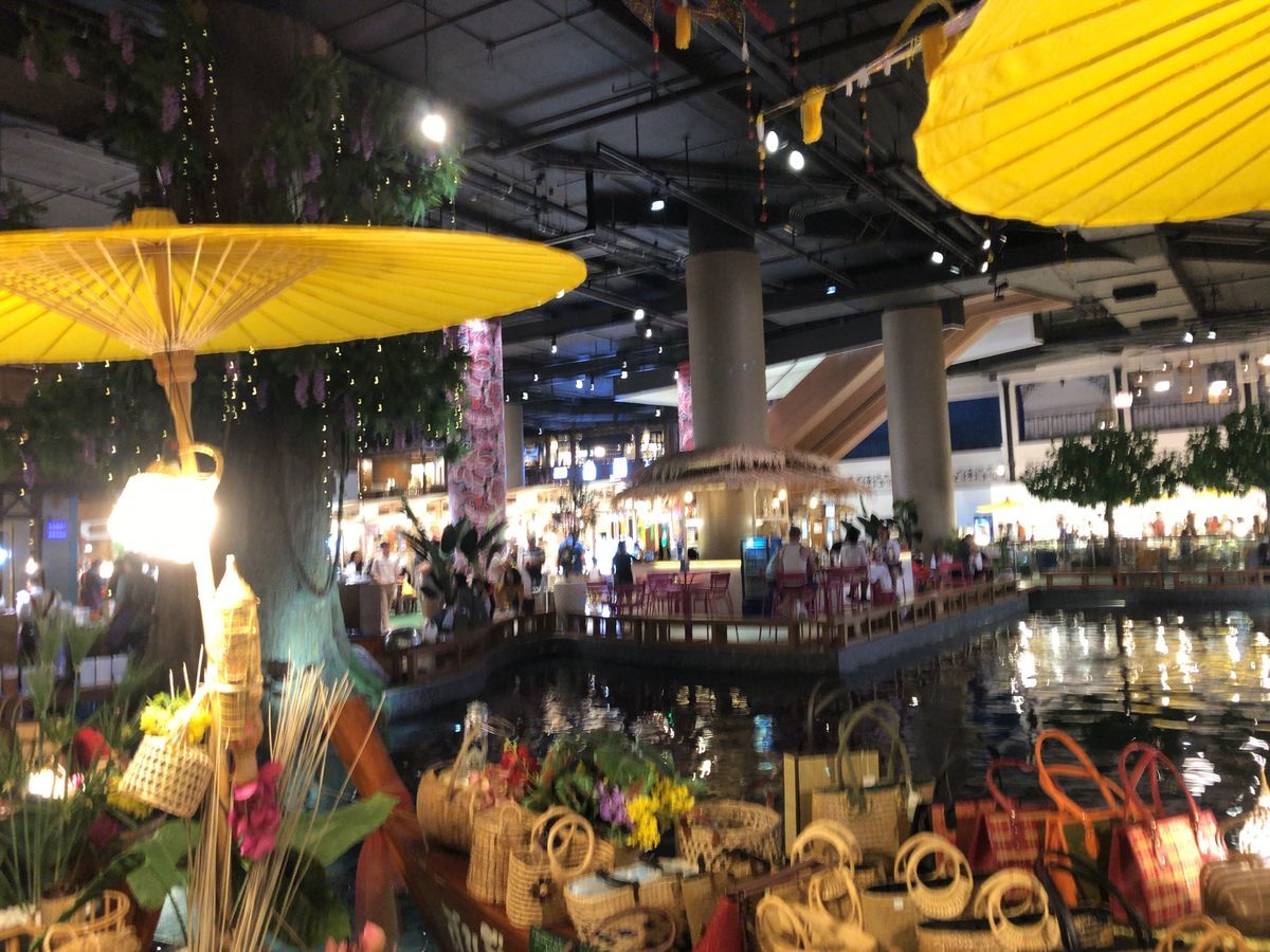 水上マーケット