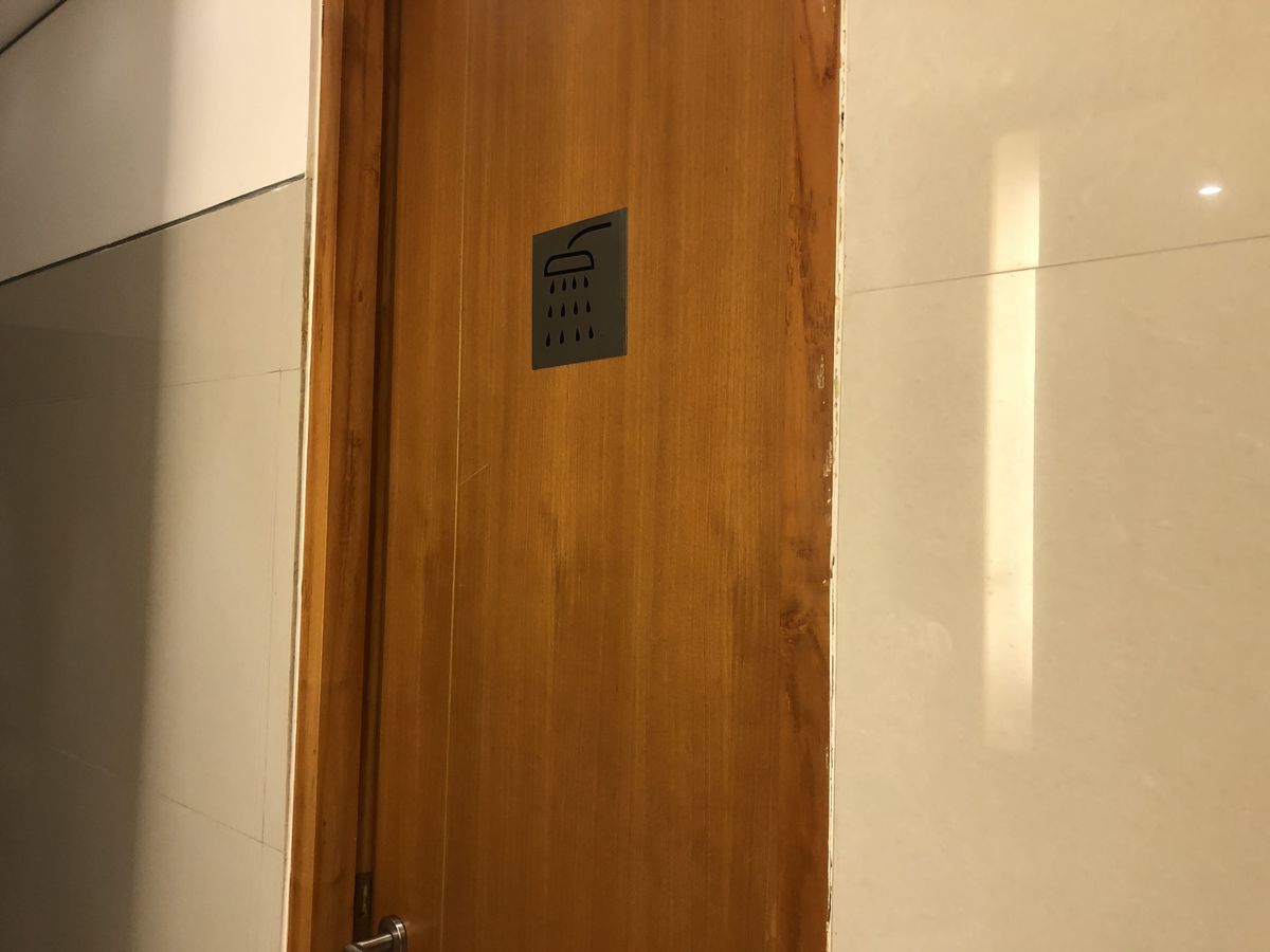 シャワールーム