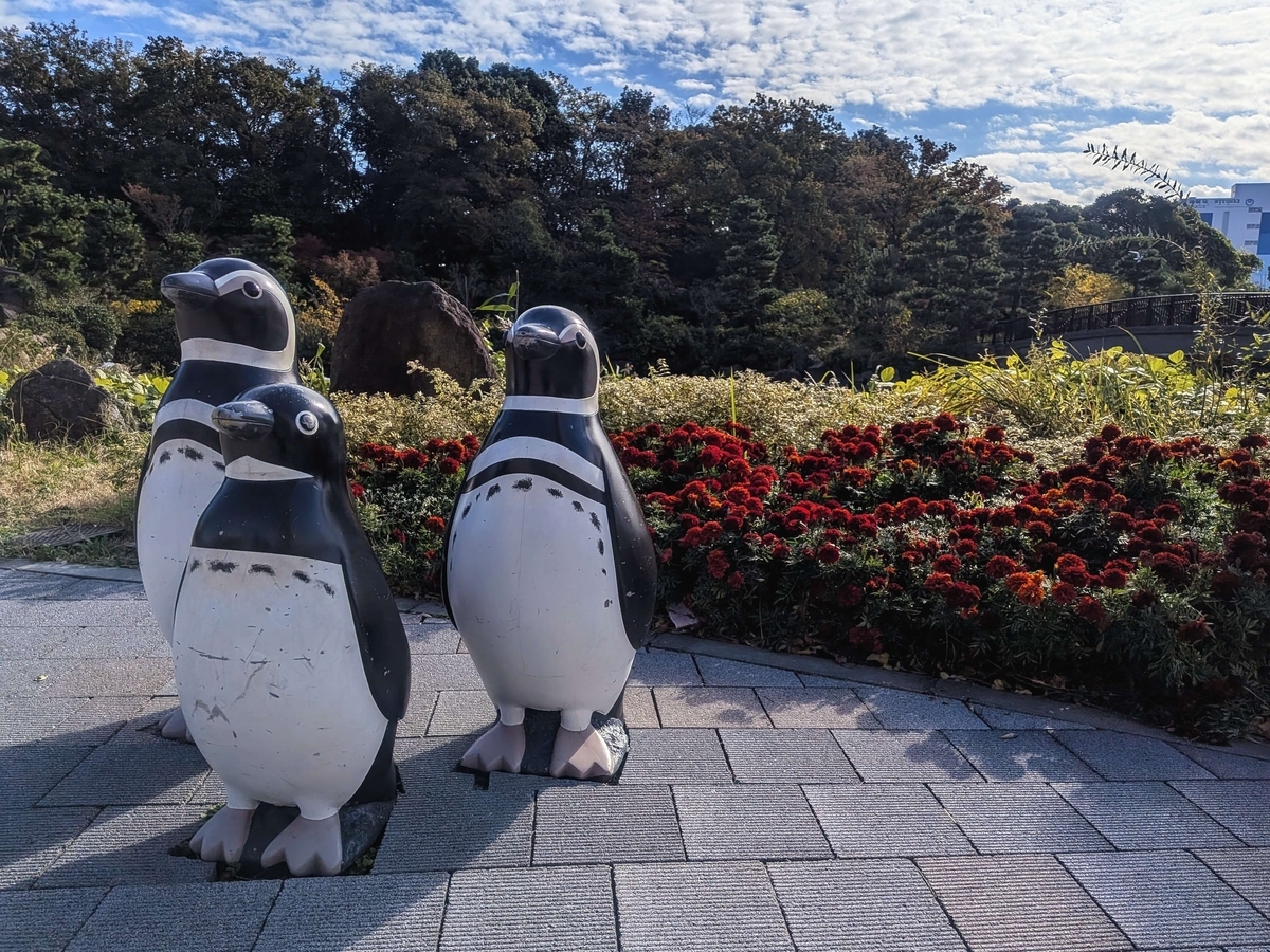 しながわ区民公園のペンギンの像