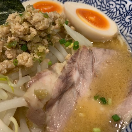 青山一丁目 麺屋 和とわ 今回は濃厚味噌煮干しそばの特製をいただきました 日本橋濱町weblog 日々酔亭