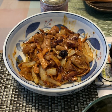 牛ホルモン、玉ねぎにんじん炒め