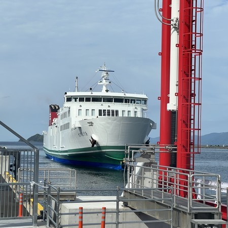 The first car ferry in my life was also comfortable.