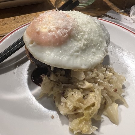 Hot deep-fried beef minced meat ...