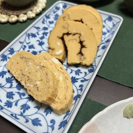 Kisuji's standard dashimaki tamago (rolled egg), datemaki (rolled egg)