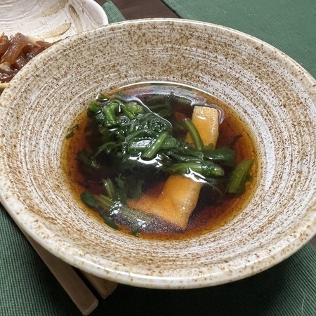 The soba sauce is delicious.