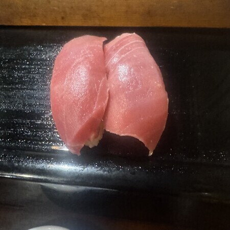 First, two pieces of tuna nigiri... Am I the only one who feels like it's growing again?