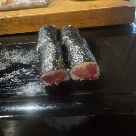 The choice is almost always tekka roll from among five types.