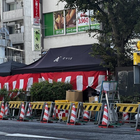 I went to my usual shop that sells selected Hasami ware from Nagasaki Prefecture.