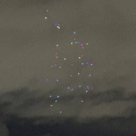 A sequence of movements of a mysterious flying object captured from Eitai Bridge