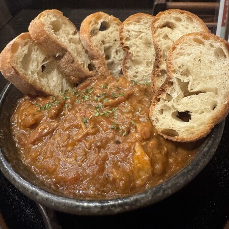 To finish off, a proper chicken curry… it’s so delicious it makes you crave a bowl of rice.