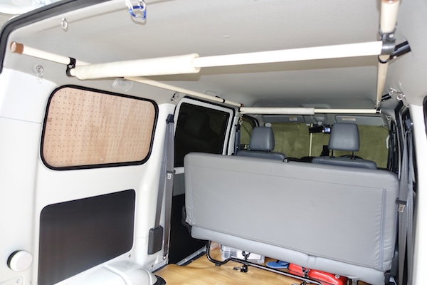 タウンエースの天井に、ボードラックを新設！ - mo_gadget_no Fan