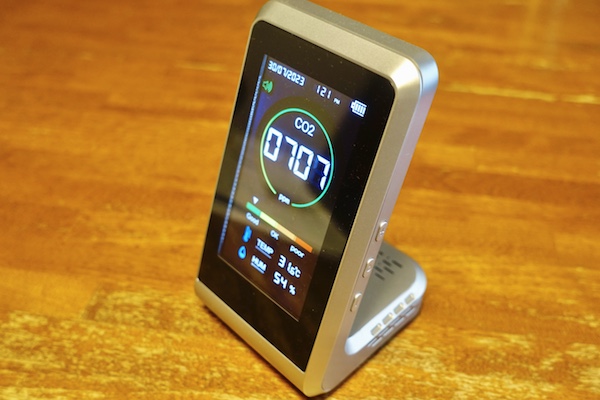 新品　CO2マネージャー　換気 車中泊で換気は必要か？ 「CO2マネージャー」で検証してみた