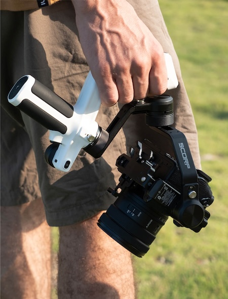 一眼に使うジンバル、「DJI RS3 Mini」も良いけど、「FeiyuTech