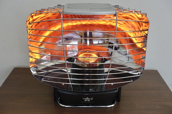 冬の寒さに耐えられず買った「アラジン ポータブルガスストーブ