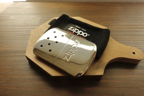 いつも使っているZippoのカイロ、飛行機に持ち込めない... なら、使い捨てカイロより、「サンワサプライ 充電式カイロ」か！？ - mo ...
