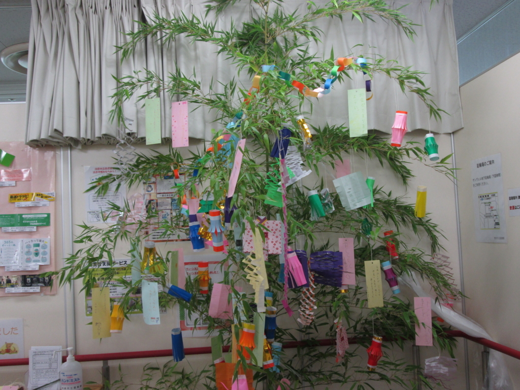 ６月２５日に七夕飾り工作をしました 茂原市立図書館ブログ