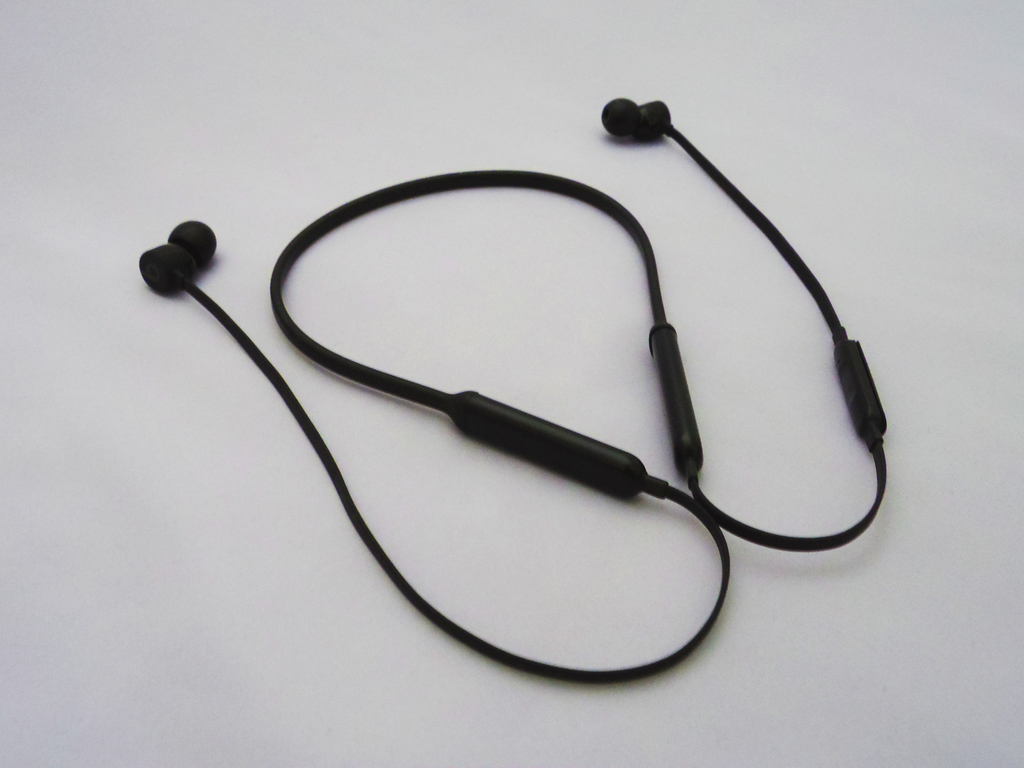 BeatsXが繋がらなくなったので、修理に。 - mobile+iroiro blog