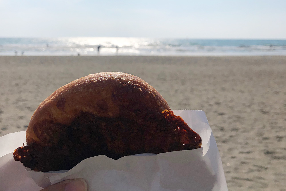 由比ヶ浜でランチ