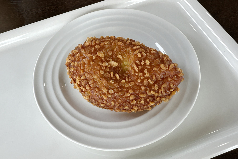Bakery&Table AKAKURAのカレーパン
