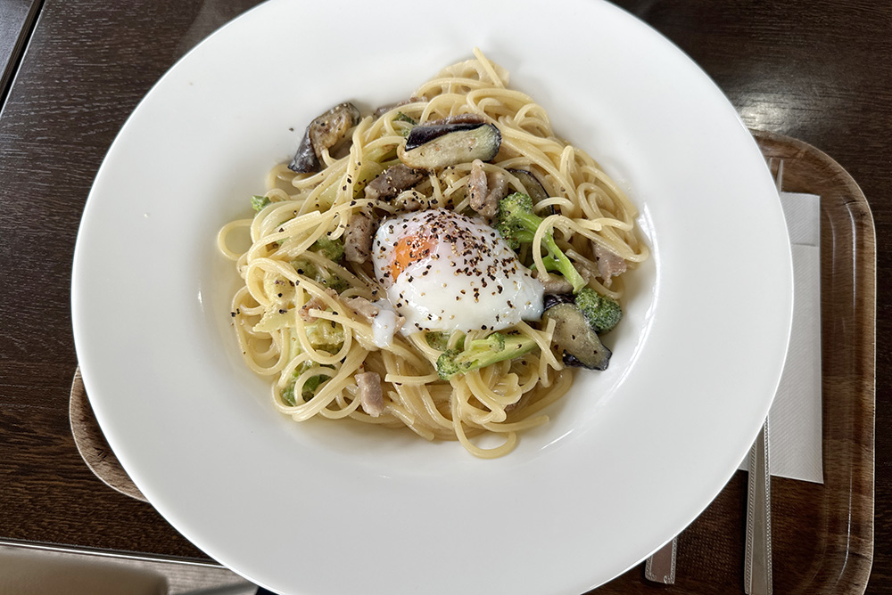 Bakery&Table AKAKURAの豆乳カルボナーラ