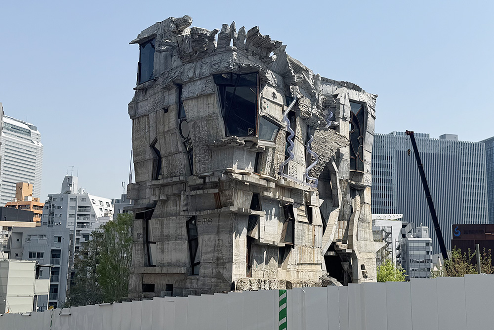 蟻鱒鳶ル