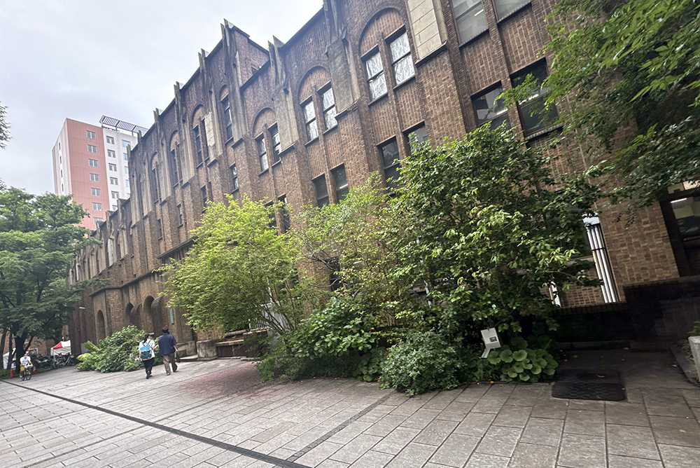 東京大学 理学部2号館
