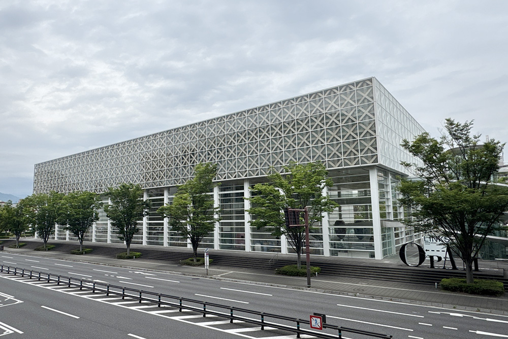 大分県立美術館 OPAM