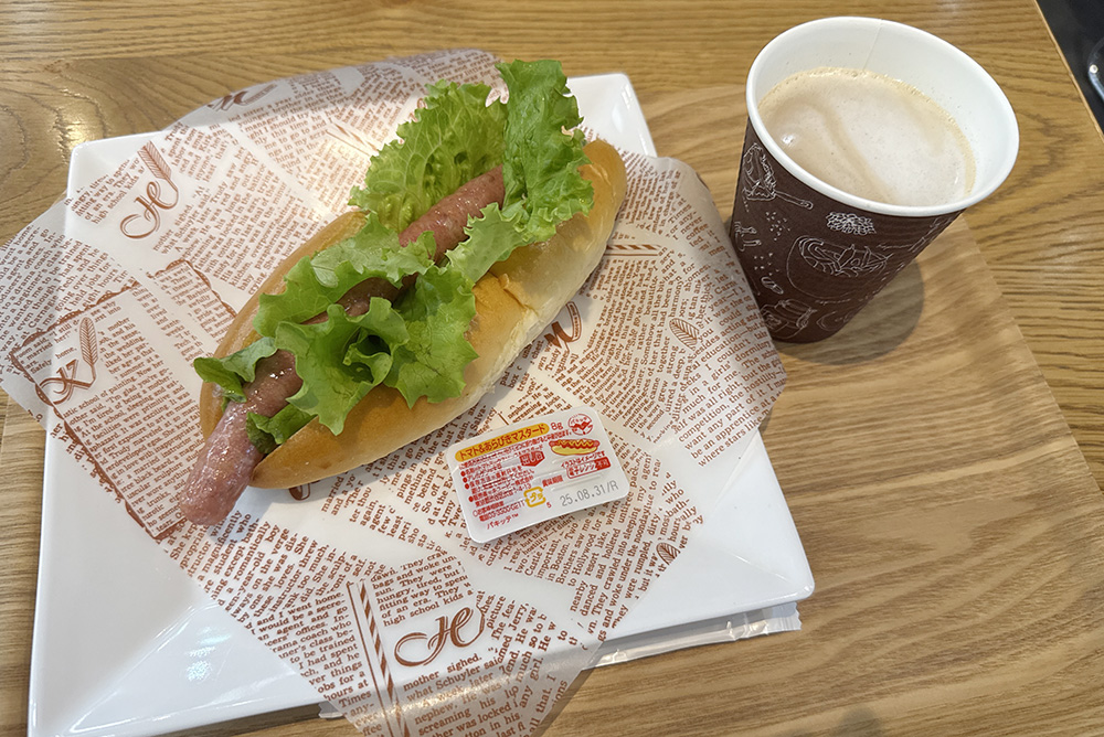空港で遅めのランチ