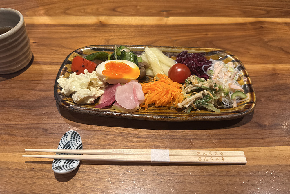 家庭料理とワインのお店さんくス
