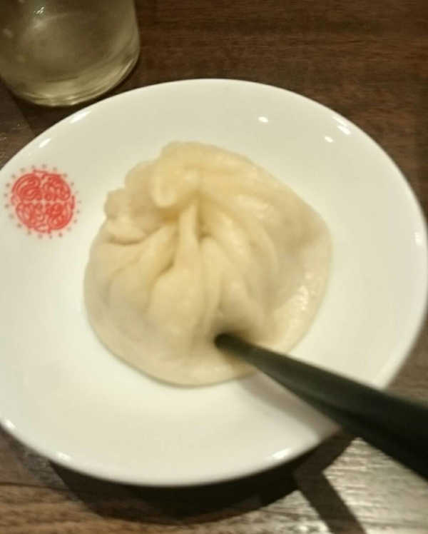 上海湯包小館の小籠大湯包の肉汁