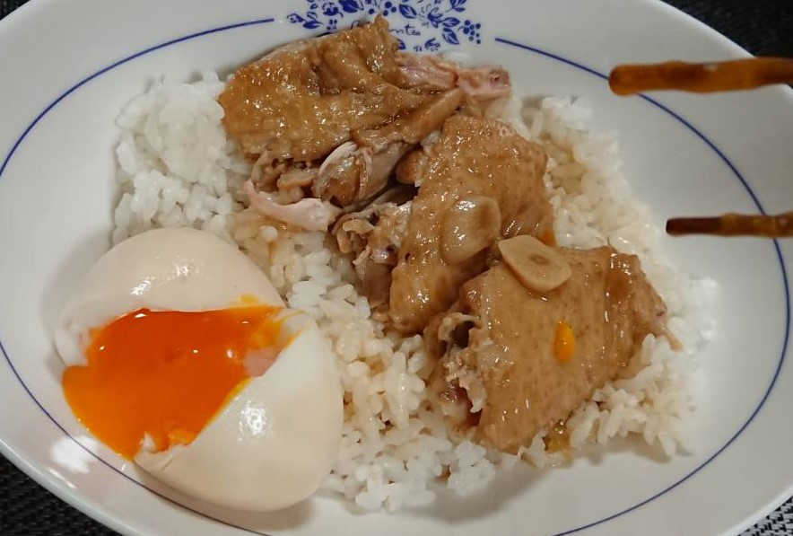 鶏手羽先　魯肉飯