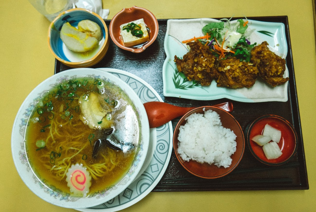 和楽亭 唐揚げ、ラーメン定食