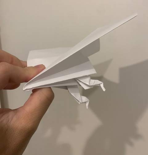 足付き紙飛行機